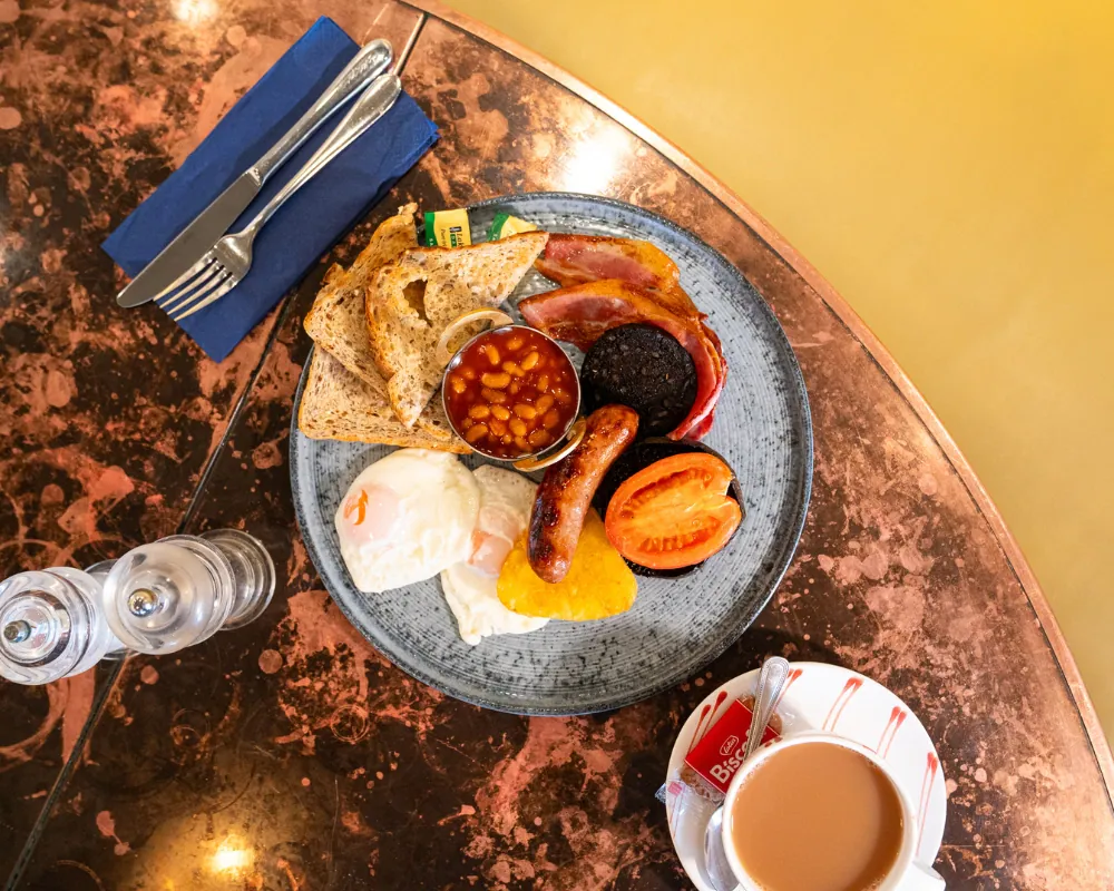 Breakfast at Banana Wharf